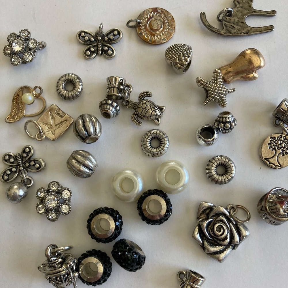 🔥4 for $20.00 🔥Mixed Silver and Gold Tone Charm Beads - Assorted Jewelry